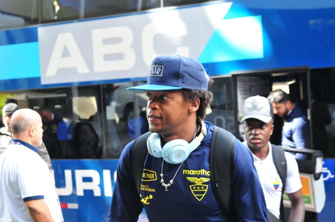 Delegao do Equador desembarcou nesta tera-feira em Belo Horizonte, onde estrear na Copa Amrica