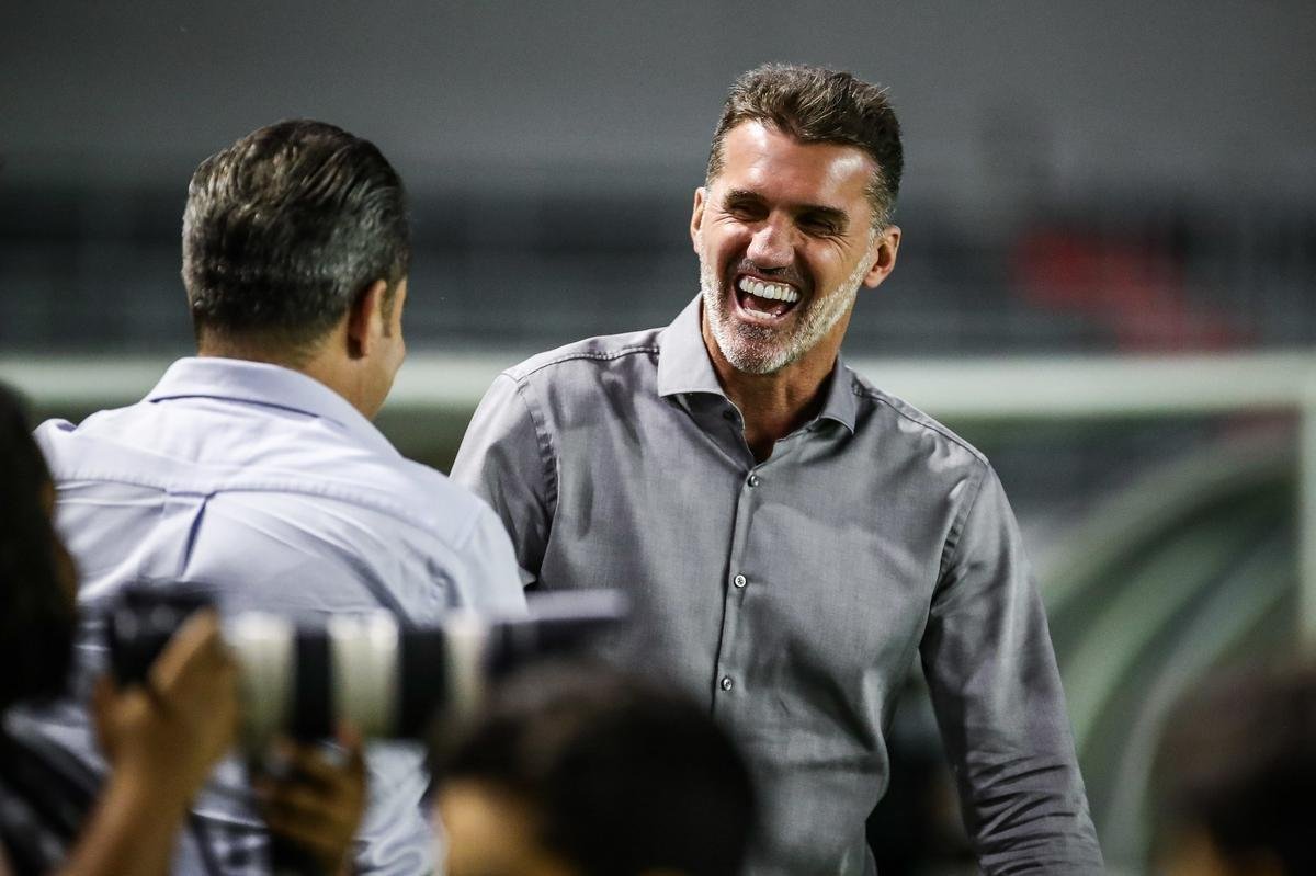 Imagens do jogo disputado no estdio Rei Pel