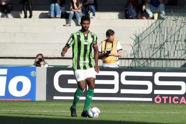 Fotos do duelo entre Coritiba e América, no Couto Pereira, em Curitiba, pela 25ª rodada da Série B do Campeonato Brasileiro