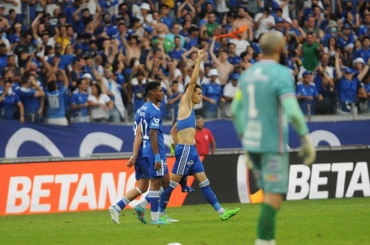Fotos da partida entre Cruzeiro e Bahia, no Mineir�o, pela 20� rodada da S�rie B do Brasileiro