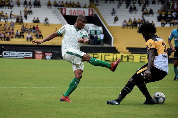 Criciúma e América se enfrentaram no Heriberto Hülse, pela terceira rodada da Série B