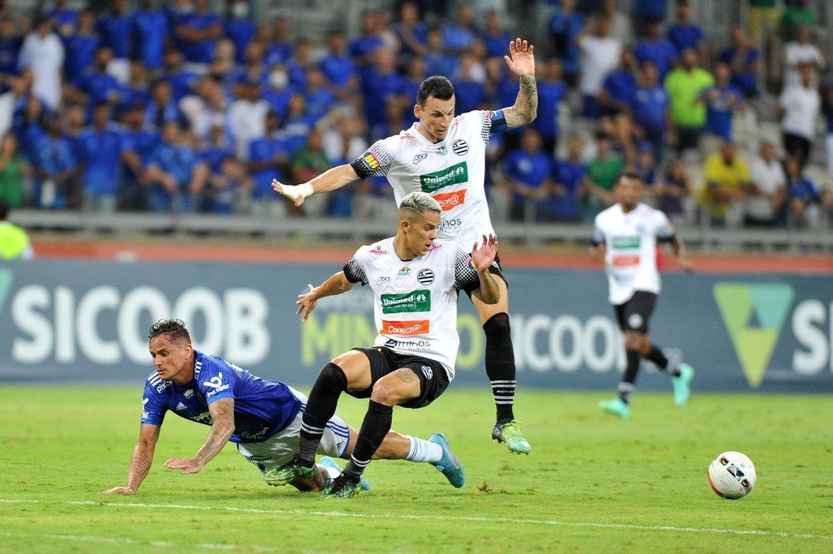 Fotos do jogo de ida da semifinal do Campeonato Mineiro, entre Cruzeiro e Athletic, no Mineiro