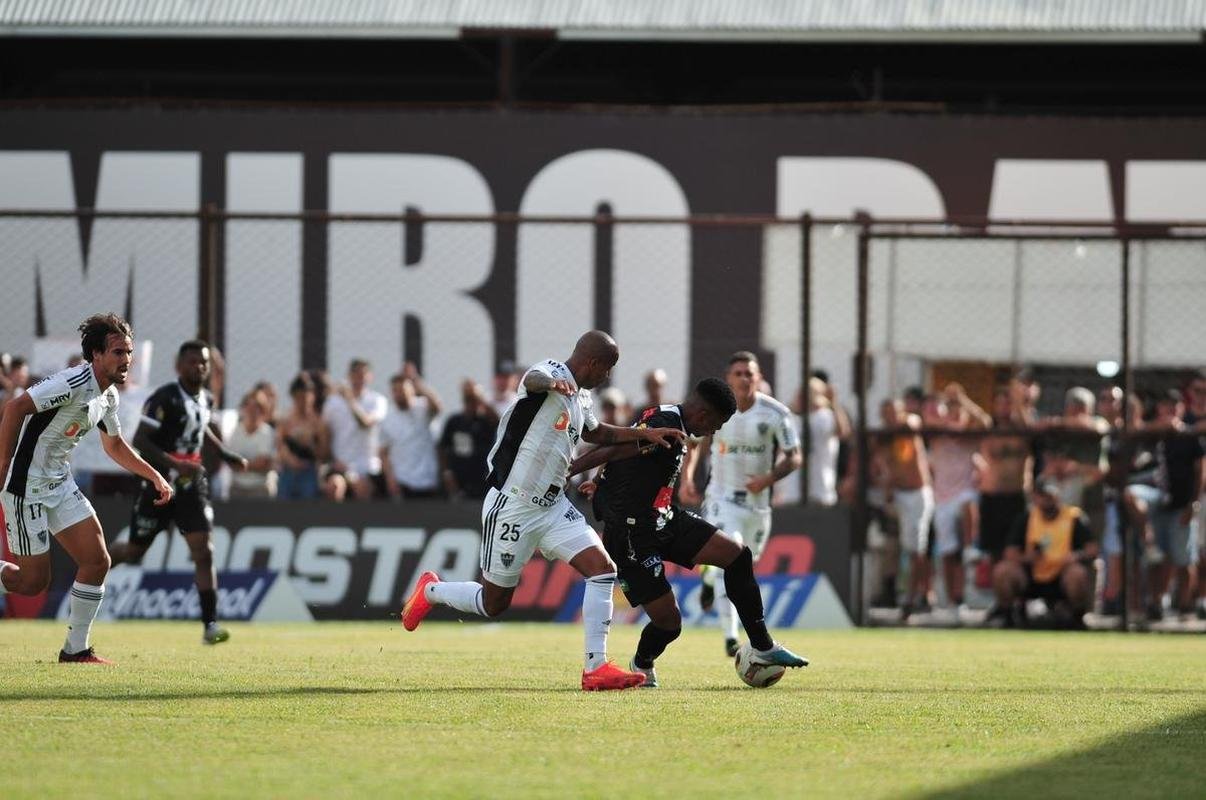 Fotos do jogo entre Athletic x Atltico, pelo Campeonato Mineiro