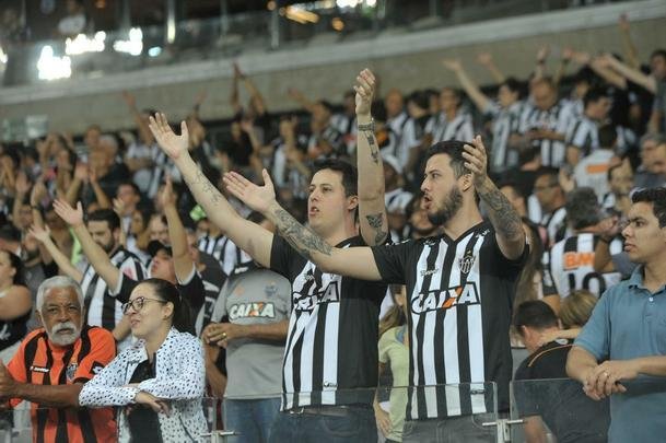 Fotos da torcida em Atltico x Zamora, no Mineiro