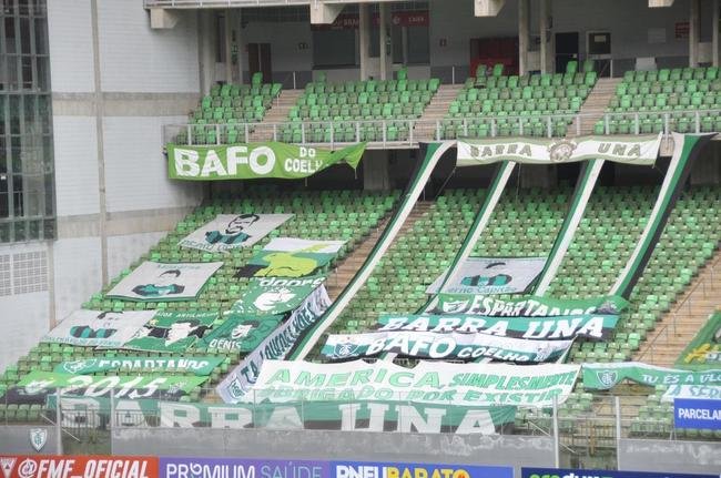 Fotos do jogo de ida da final do Campeonato Mineiro, entre Amrica e Atltico, no Independncia, em Belo Horizonte