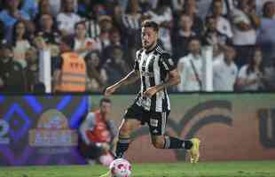 Fotos do jogo entre Santos e Atltico na Vila Belmiro, em Santos, pela 30 rodada do Campeonato Brasileiro