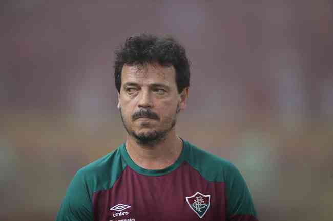 Fernando Diniz ficou na bronca com a arbitragem no empate com o Goiás