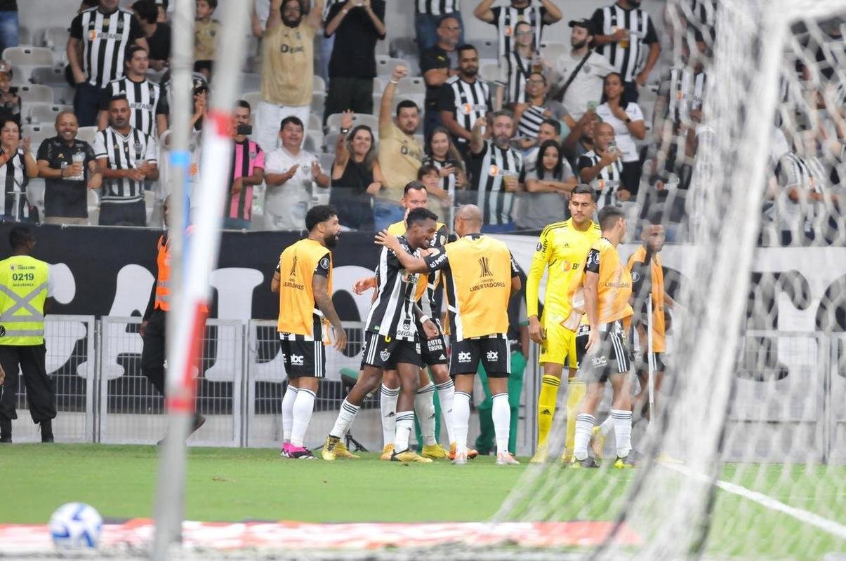 Atltico e Carabobo se enfrentaram no Mineiro, em Belo Horizonte, pela volta da segunda fase da Copa Libertadores