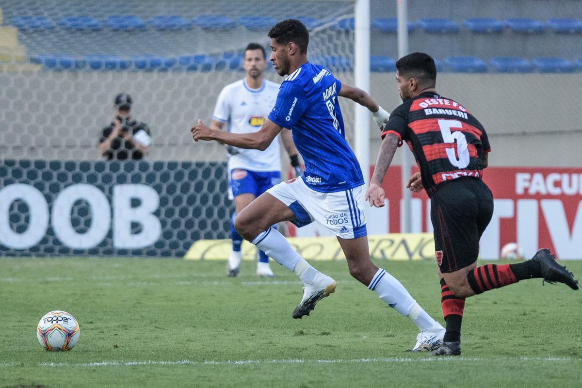 Fotos do jogo entre Oeste e Cruzeiro, pela 15ª rodada da Série B