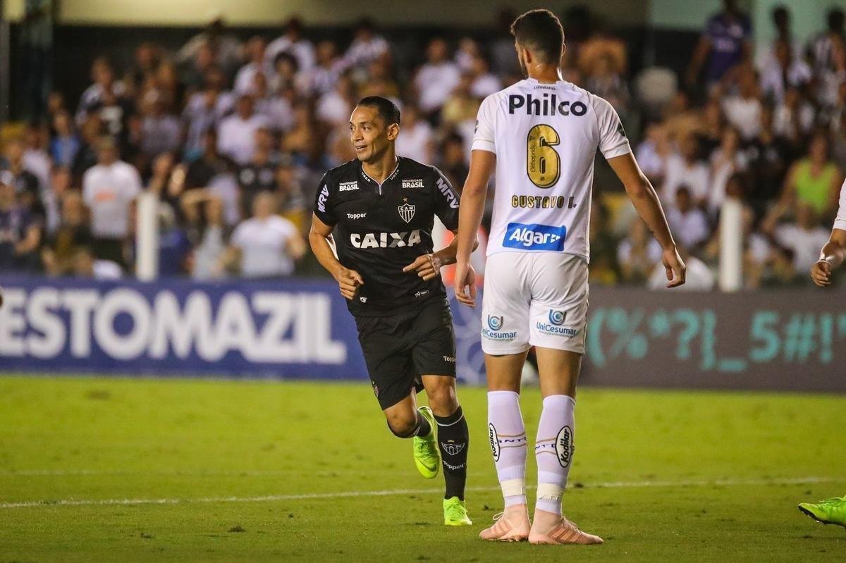 Na Vila Belmiro, Atltico  derrotado pelo Santos por 3 a 2, pela 37 rodada do Campeonato Brasileiro 