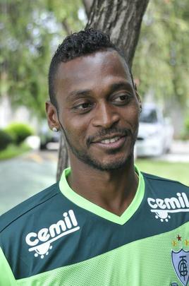 Marquinhos, de 28 anos,  o nono reforo do Amrica para temporada 2018