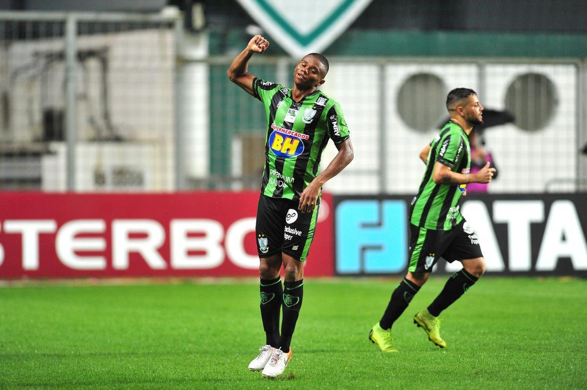 Fotos do duelo entre Amrica e Vitria, no Independncia, pela 36 rodada da Srie B