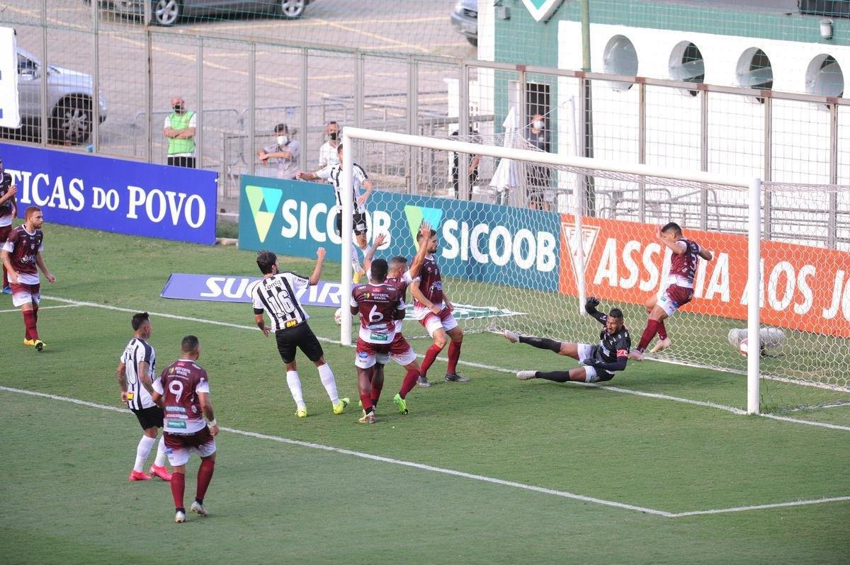 Fotos da vitria do Atltico sobre o Patrocinense, por 3 a 1, no Independncia, em Belo Horizonte, pela quarta rodada do Campeonato Mineiro. Mando foi do clube do interior, que no pde realizar a partida em Patrocnio devido ao elevado nmero de casos de COVID-19 na cidade.