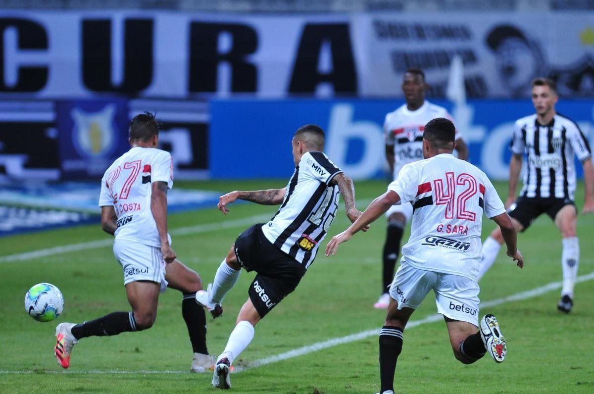 Fotos do duelo entre Atltico e So Paulo, no Mineiro, em Belo Horizonte, pela stima rodada do Campeonato Brasileiro