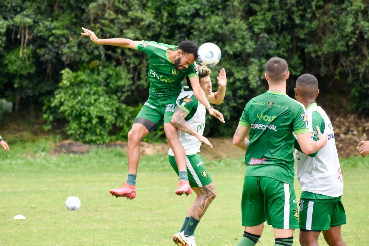 Jogadores do Coelho se preparam para enfrentar o Inter no Beira-Rio