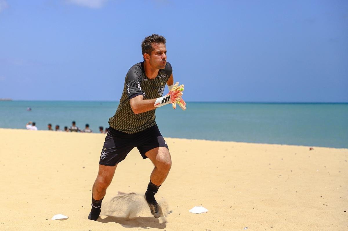 Jogadores do Atltico treinaram na Praia do Mucuripe, em Fortaleza