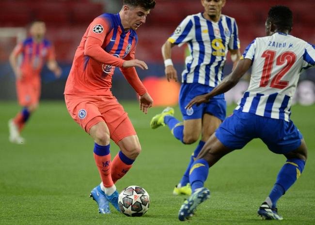 Fotos do jogo entre Porto e Chelsea, disputado no Est�dio Ram�n S�nchez Pizju�n, em Sevilla, na Espanha, pela ida das quartas de final da Liga dos Campe�es da Europa