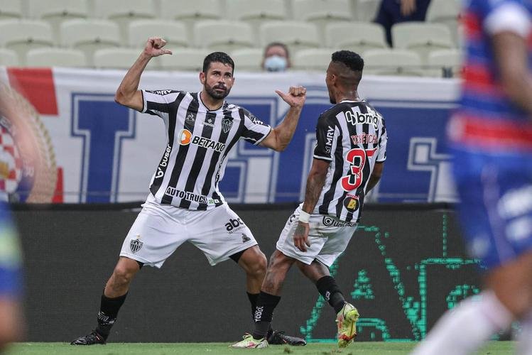 Diego Costa e Hulk marcaram os gols da vitória do Atlético por 2 a 1 sobre o Fortaleza, no Castelão