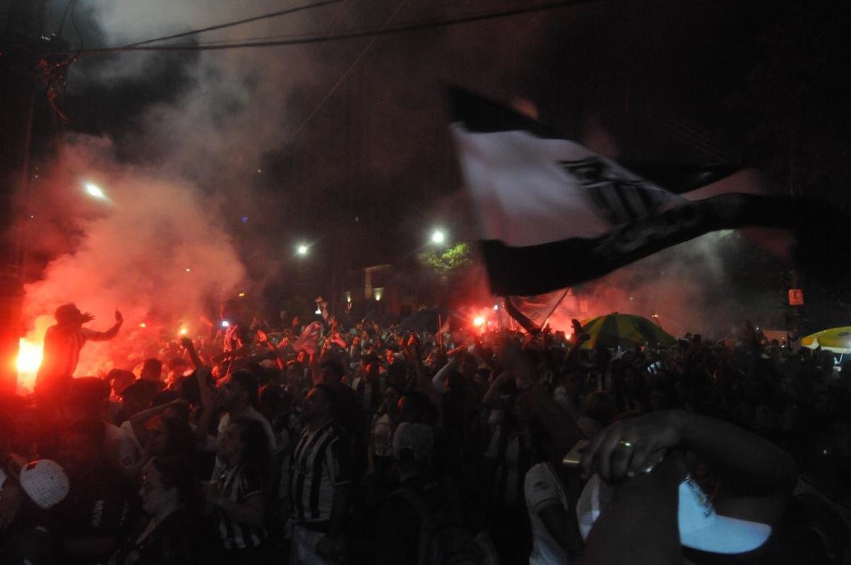 Festa da torcida pelo bicampeonato brasileiro do Atltico na sede do clube, no bairro de Lourdes, em BH
