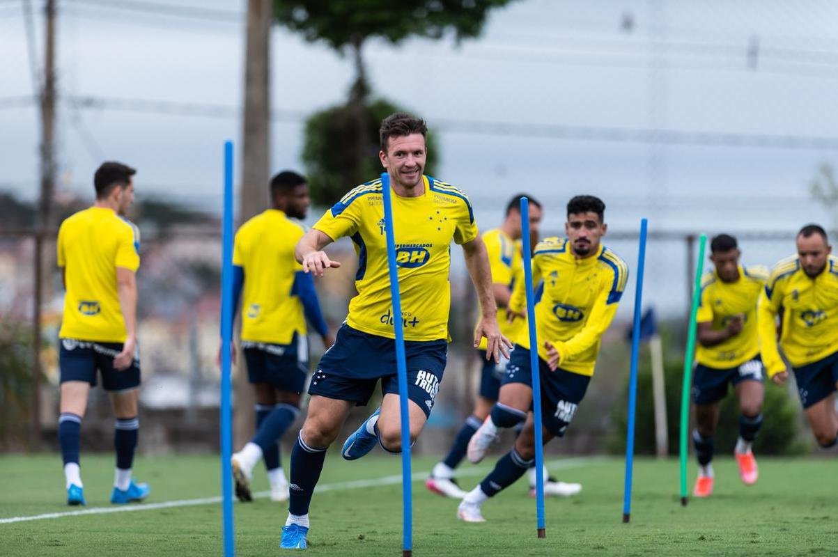 Fotos do treino do Cruzeiro nesta quarta-feira (20/10) na Toca II