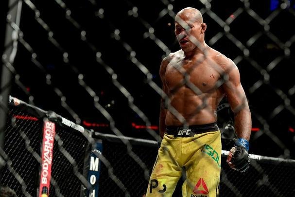 Ronaldo Jacaré venceu Chris Weidman por nocaute técnico no terceiro round