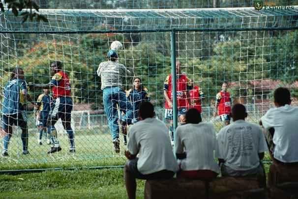 Imagens da Toca da Raposa I em 2000, ano da chegada do técnico Luiz Felipe Scolari