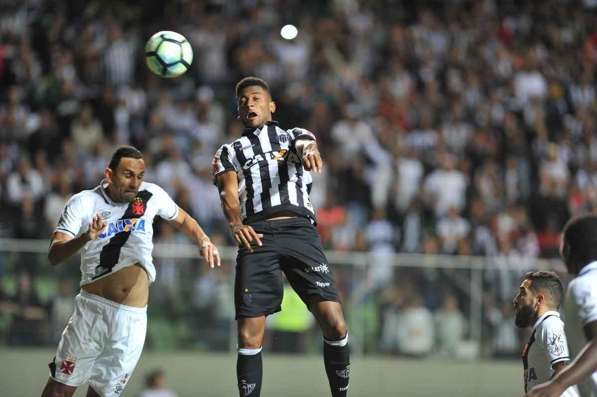 Imagens da partida entre Atltico e Vasco, no Independncia 