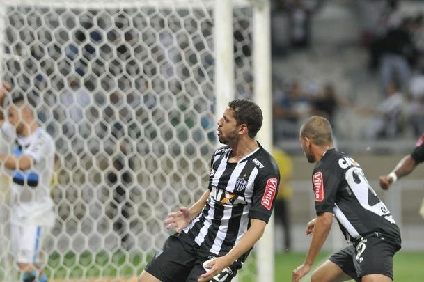 Gabriel marcou o gol de honra do Galo no Mineiro, no primeiro duelo da final, diminuindo para 2 a 1