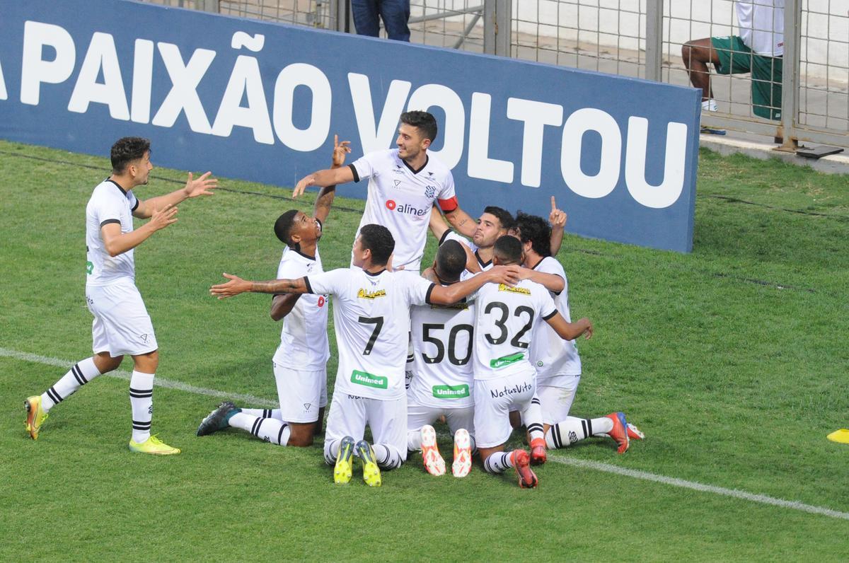 Fotos do jogo entre Amrica e Figueirense, pela Srie B