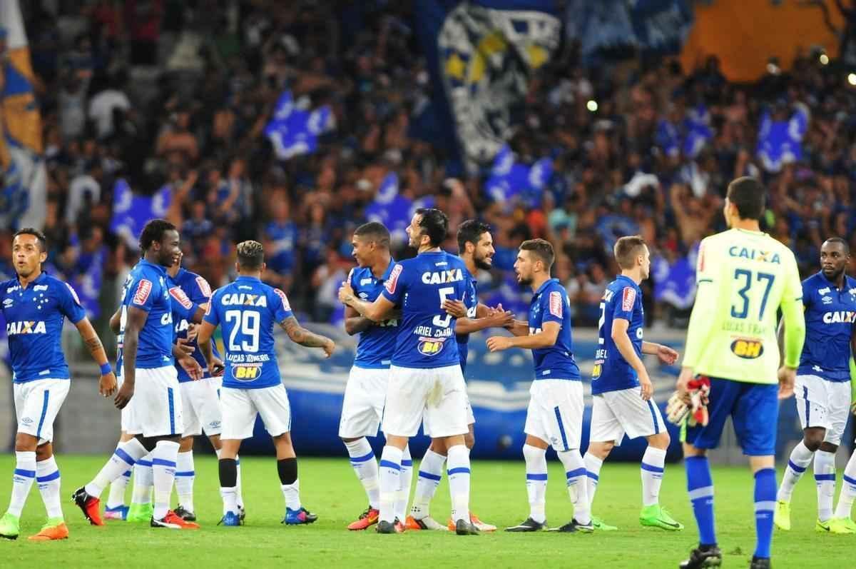 Imagens do segundo tempo do clssico no Mineiro vencido pelo Cruzeiro