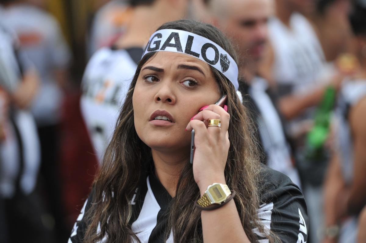 Imagens da torcida do Atltico no clssico contra o Cruzeiro, no Independncia, pelo Campeonato Brasileiro