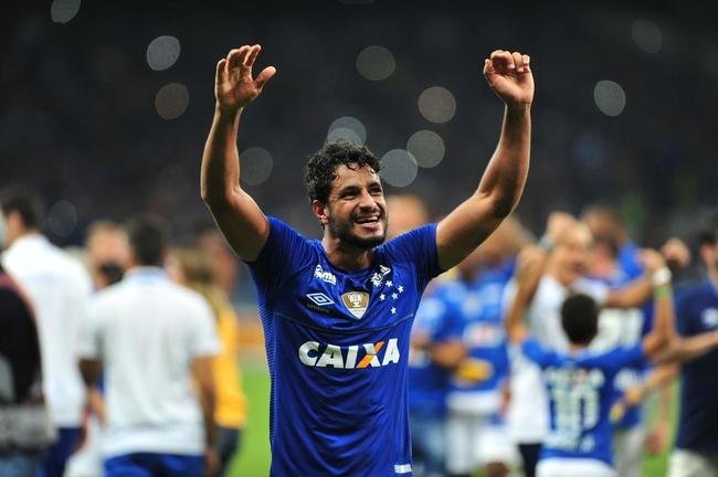 Festa do Cruzeiro com a conquista do Campeonato Mineiro sobre o Atltico