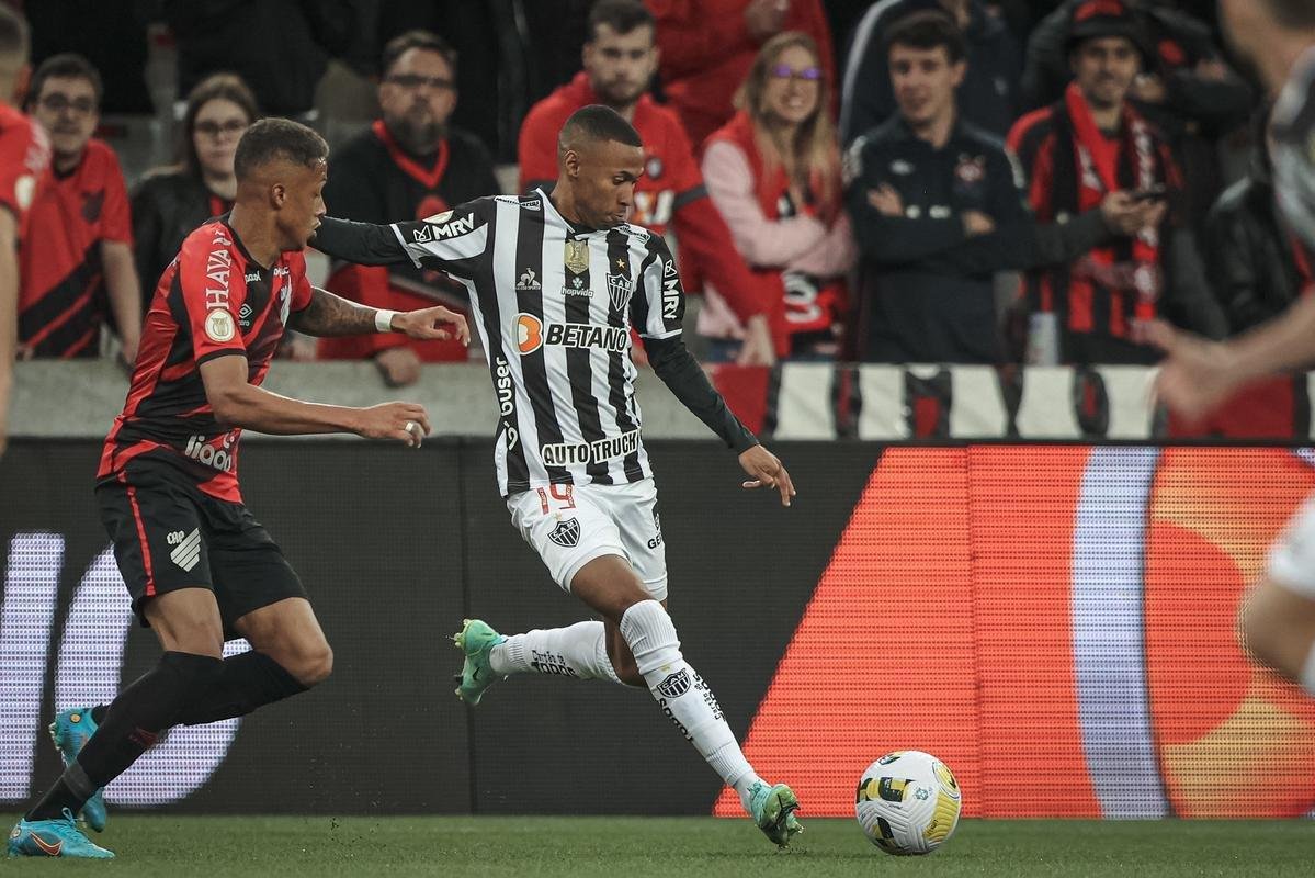 Neste domingo (17), o Atlético enfrentou, em Curitiba, o Athletico-PR pela 2ª rodada da Série A do Campeonato Brasileiro. A partida foi realizada na Arena da Baixada.