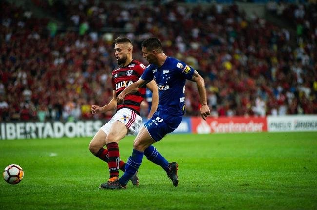 Fotos da vit�ria do Cruzeiro sobre o Flamengo por 2 a 0, nesta quarta-feira, no Maracan�. Gols de Arrascaeta e Thiago Neves garantiram ao time celeste vantagem nas oitavas de final da Copa Libertadores
