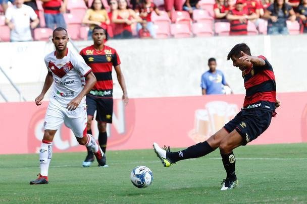 Partida entre Sport e Vitria, na Arena de Pernambuco, pela Copa do Nordeste