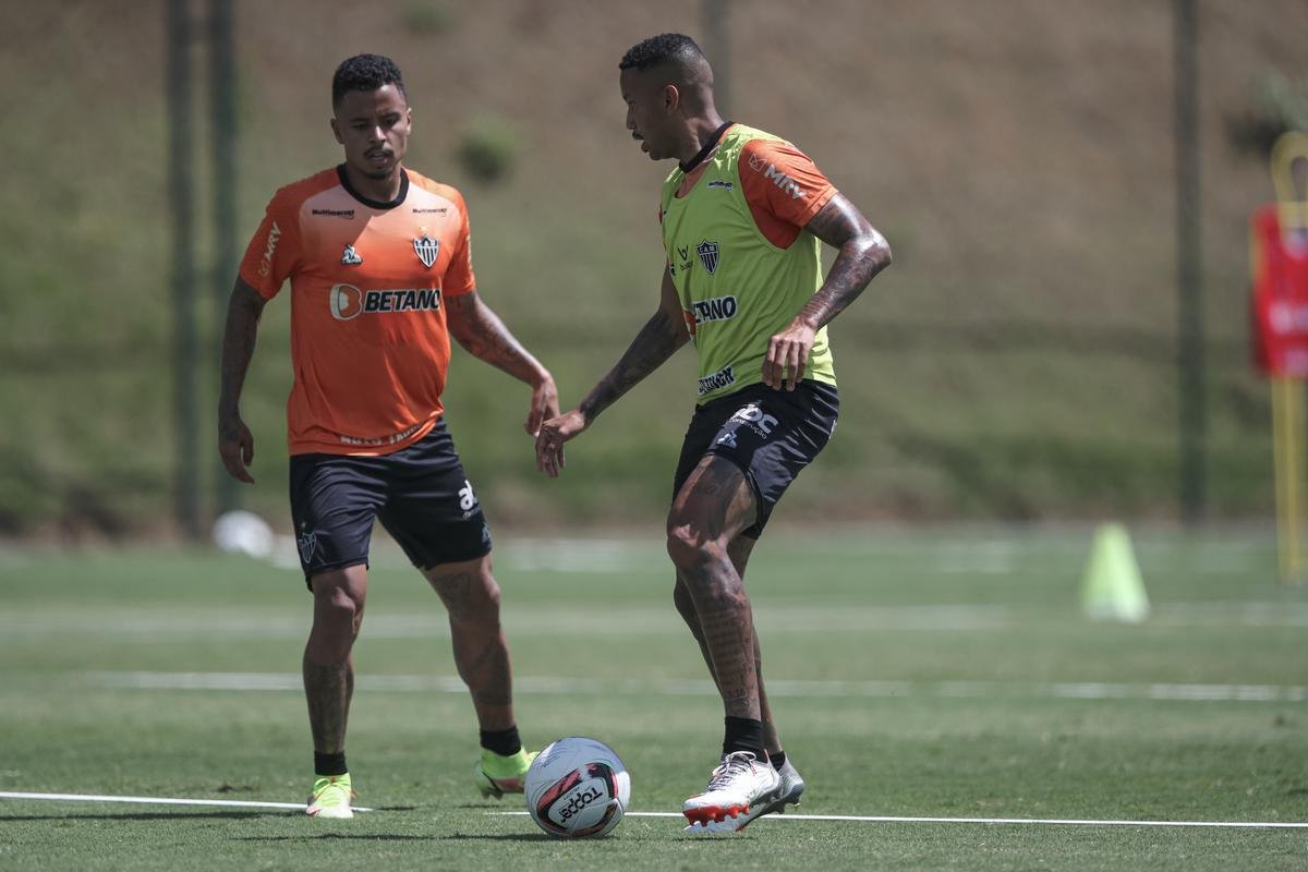 Fotos do primeiro treino de Junior Alonso no retorno ao Atltico
