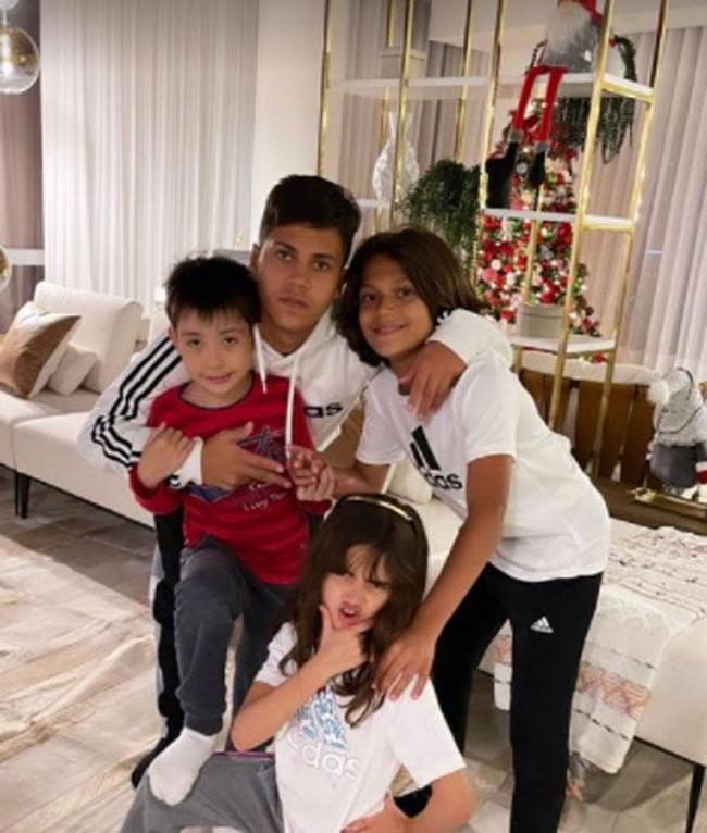 Hulk, do Atltico, apresenta sua nova cobertura em Miami no condomnio Paramount Miami Worldcenter