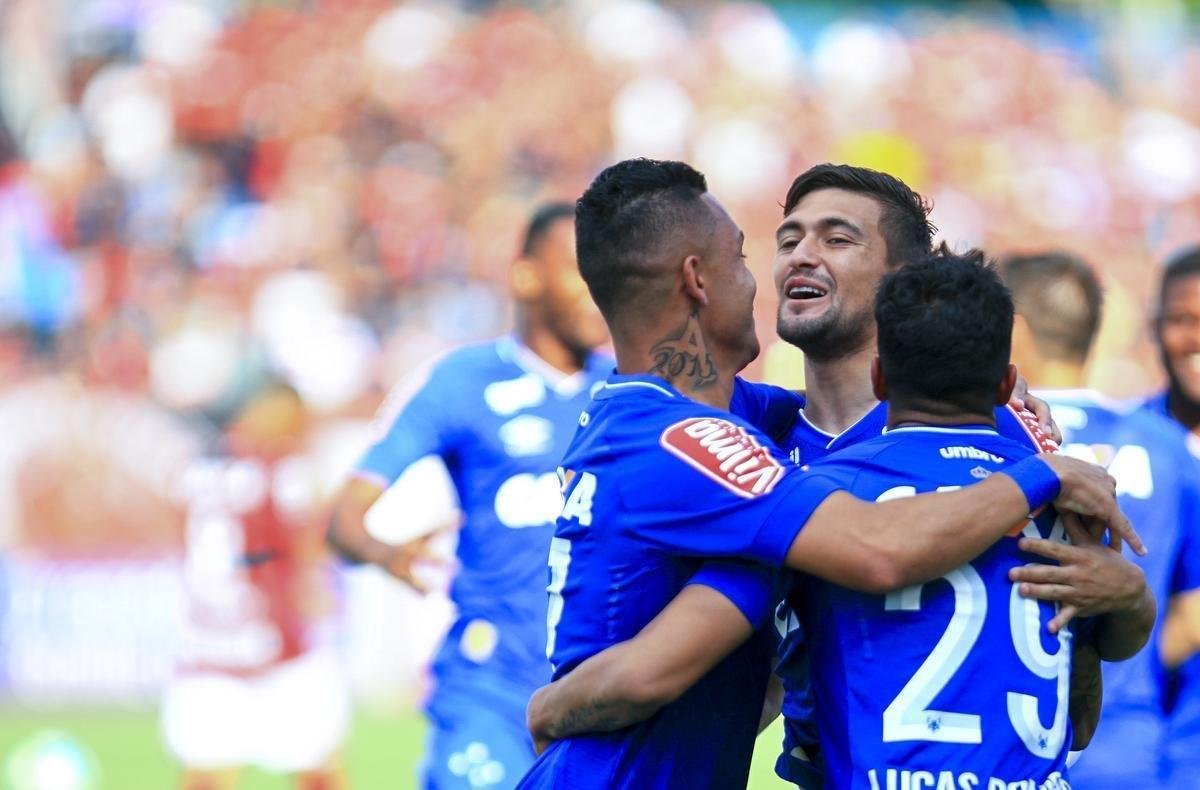Confira imagens da partida entre Atltico-GO e Cruzeiro
