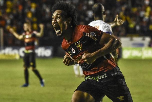 O último gol de Hernane na temporada foi marcado no jogo contra o Paraná, na Ilha. Na ocasião, o Sport perdia por 1 a 0 e acabou virando o jogo com gol e assistência do Brocador para Guilherme