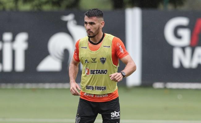 Alonso destacou profissionalismo desde que assinou contrato com o Atlético, em 2020