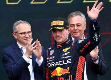 O holandês da Red Bull chegou a sua 41º vitória na carreira, igualando a marca do brasileiro Ayrton Senna. 