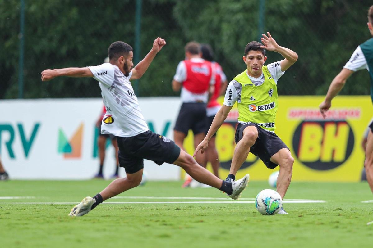 Fotos do primeiro treino de Hulk no Atlitco