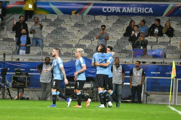 Fotos de Uruguai x Equador, no Mineiro