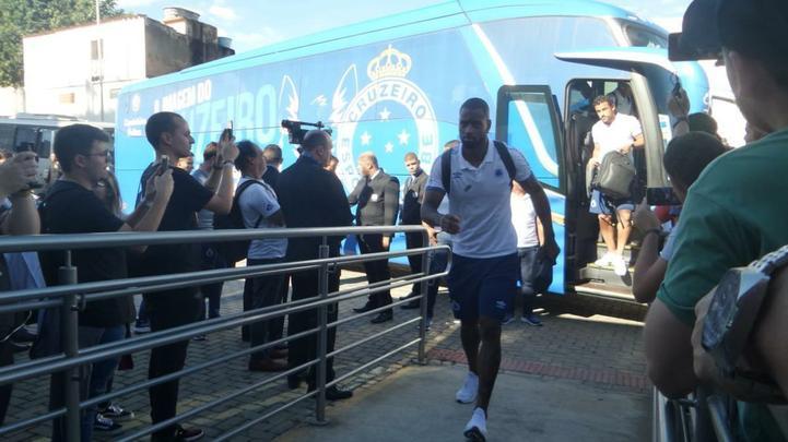 Chegada da delegação do Cruzeiro ao Independência para final do Mineiro contra o Atlético. Na foto, o zagueiro Dedé