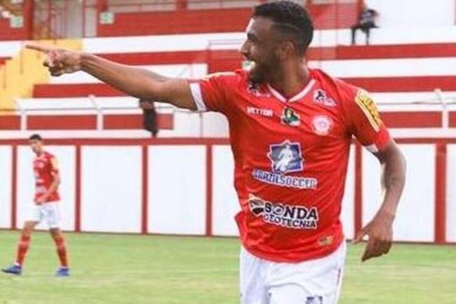 Everton comemora gol do Tombense (foto de arquivo)