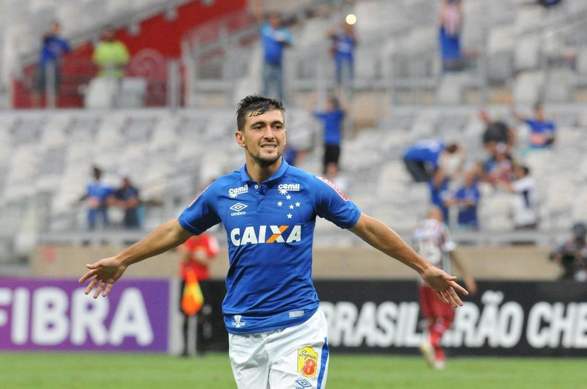 Camisa de 2016 teve o patrocnio da Umbro, marca que fez sucesso com a torcida do Cruzeiro com seus modelos criativos.