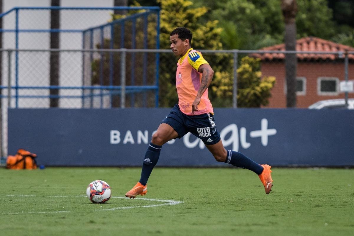 Fotos do treino do Cruzeiro desta segunda-feira (18/10)
