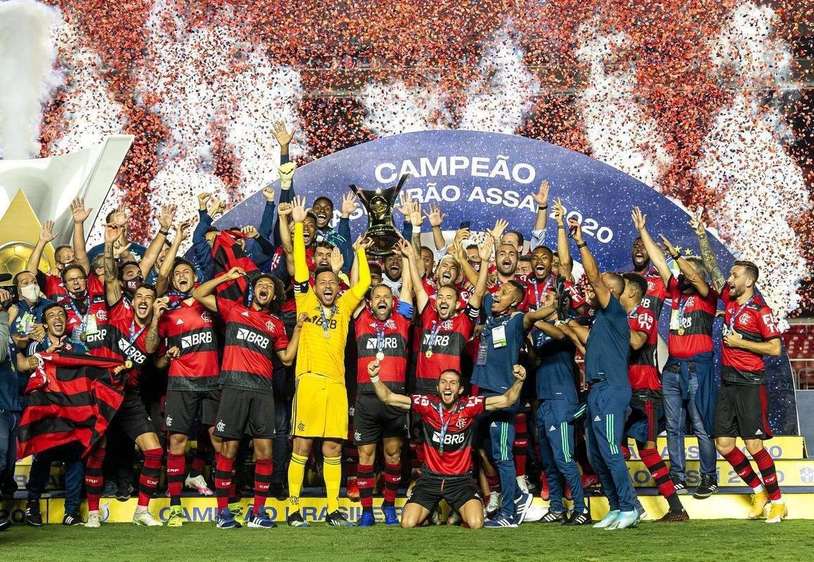 Flamengo - 12 // 8 - Campeonatos Brasileiros (1980, 1982, 1983, 1987, 1992, 2009, 2019 e 2020) // 3 - Copas do Brasil (1990, 2006 e 2013) // 1 - Supercopa do Brasil (2020)