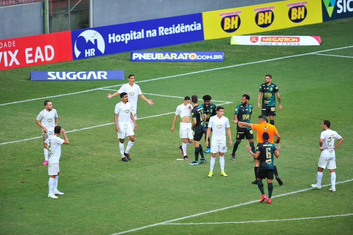 Fotos do jogo entre Amrica e Cruzeiro, pela semifinal do Mineiro