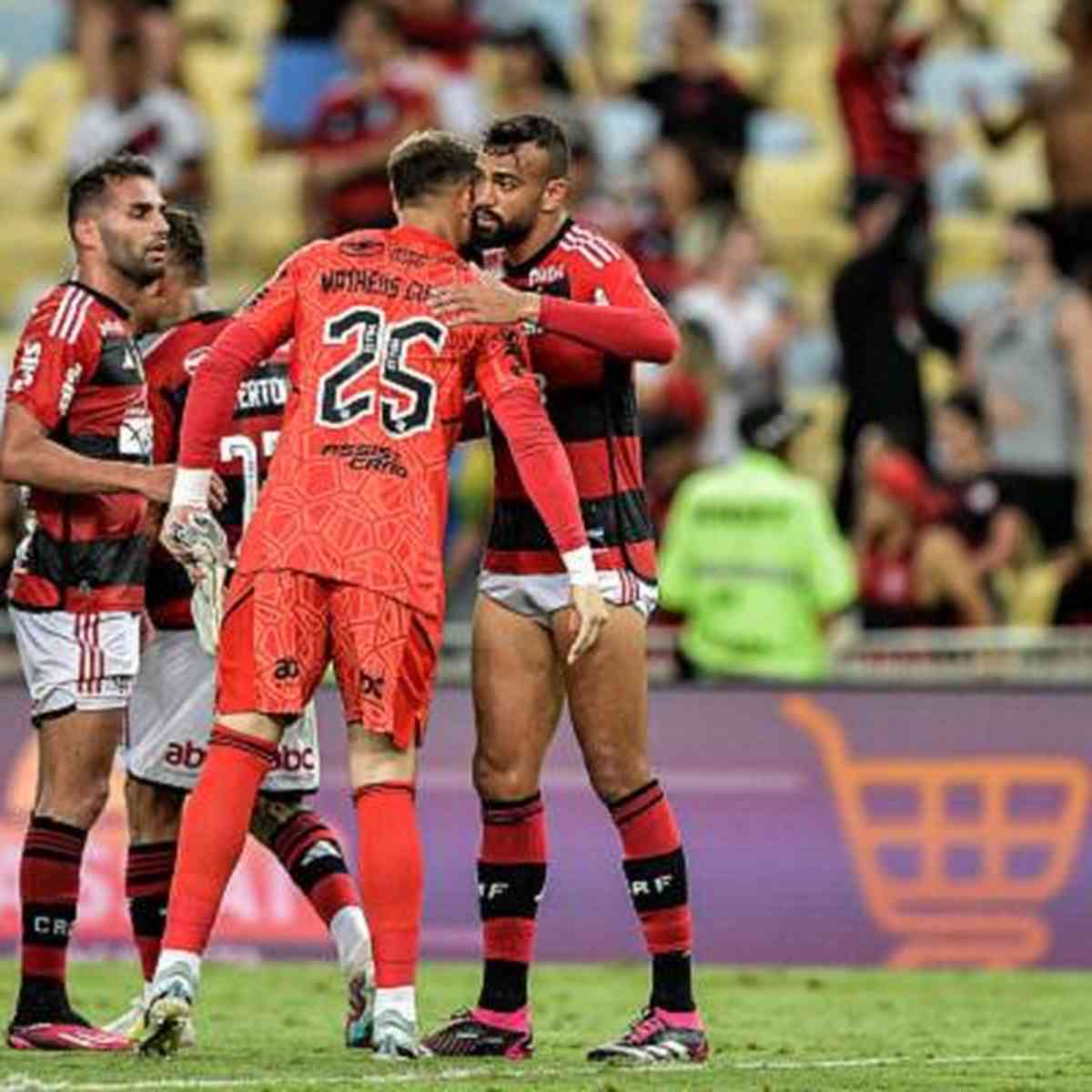 Os dias de um jogador titular absoluto no Flamengo já estão